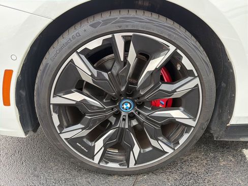 Used 2024 BMW i5 M60 w/ Premium Package image 10