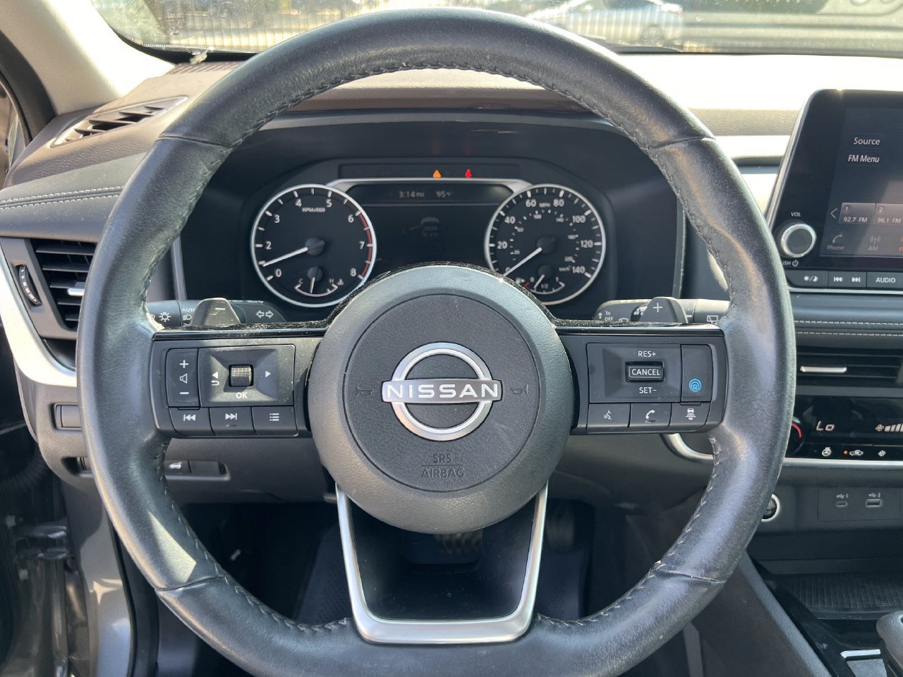 Certified 2023 Nissan Rogue SV w/ SV Premium B Package FWD image 6