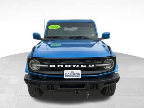 Used 2024 Ford Bronco Outer Banks image 2