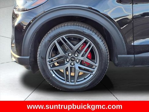 Used 2025 Ford Explorer ST-Line w/ ST-Line Street Pack image 24