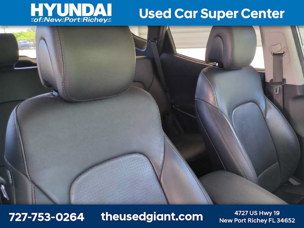 Used 2015 Hyundai Santa Fe Sport 2.0T w/ Option Group 05 FWD image 6
