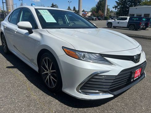 Certified 2024 Toyota Camry XLE w/ Cold Weather Package FWD image 3