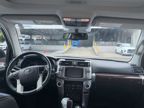 Used 2018 Toyota 4Runner Limited AWD/4WD image 7