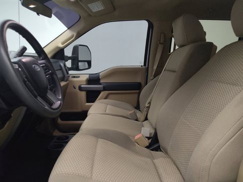 Used 2018 Ford F250 XLT w/ XLT Value Package AWD/4WD image 17