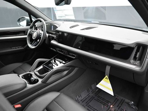 New 2026 Porsche Cayenne AWD/4WD image 21