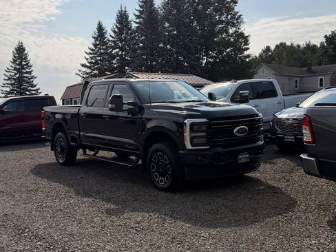 Used 2025 Ford F250 Platinum AWD/4WD image 1