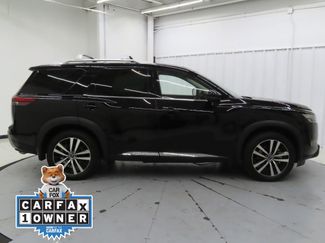 Used 2025 Nissan Pathfinder Platinum video 2
