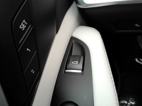 Used 2025 BMW X5 sDrive40i w/ M Sport Package RWD image 41