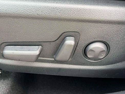 Used 2025 Kia Seltos EX image 18