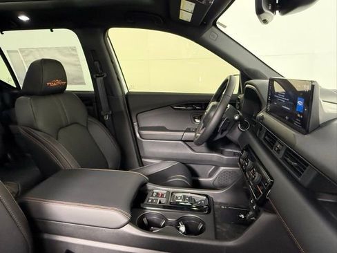 New 2026 Honda Pilot TrailSport image 57