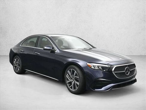 New 2026 Mercedes-Benz E 350 4MATIC Sedan image 5