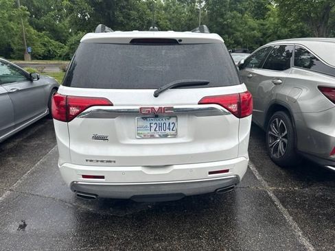 Used 2017 GMC Acadia Denali w/ Technology Package FWD image 6