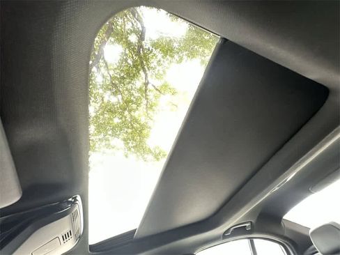 Used 2025 BMW 330i 330i image 17