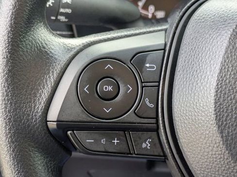 Used 2025 Toyota RAV4 XLE image 21