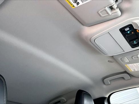 Used 2021 Ford Mustang Mach-E Select image 13