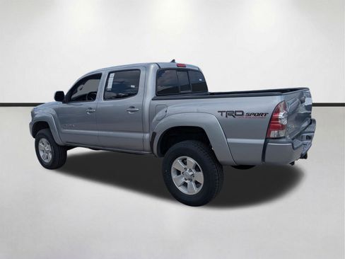 Used 2015 Toyota Tacoma 4x4 Double Cab w/ TRD Sport Package image 6
