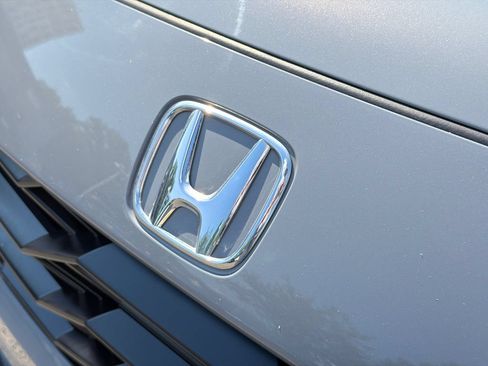 Used 2025 Honda HR-V Sport image 11