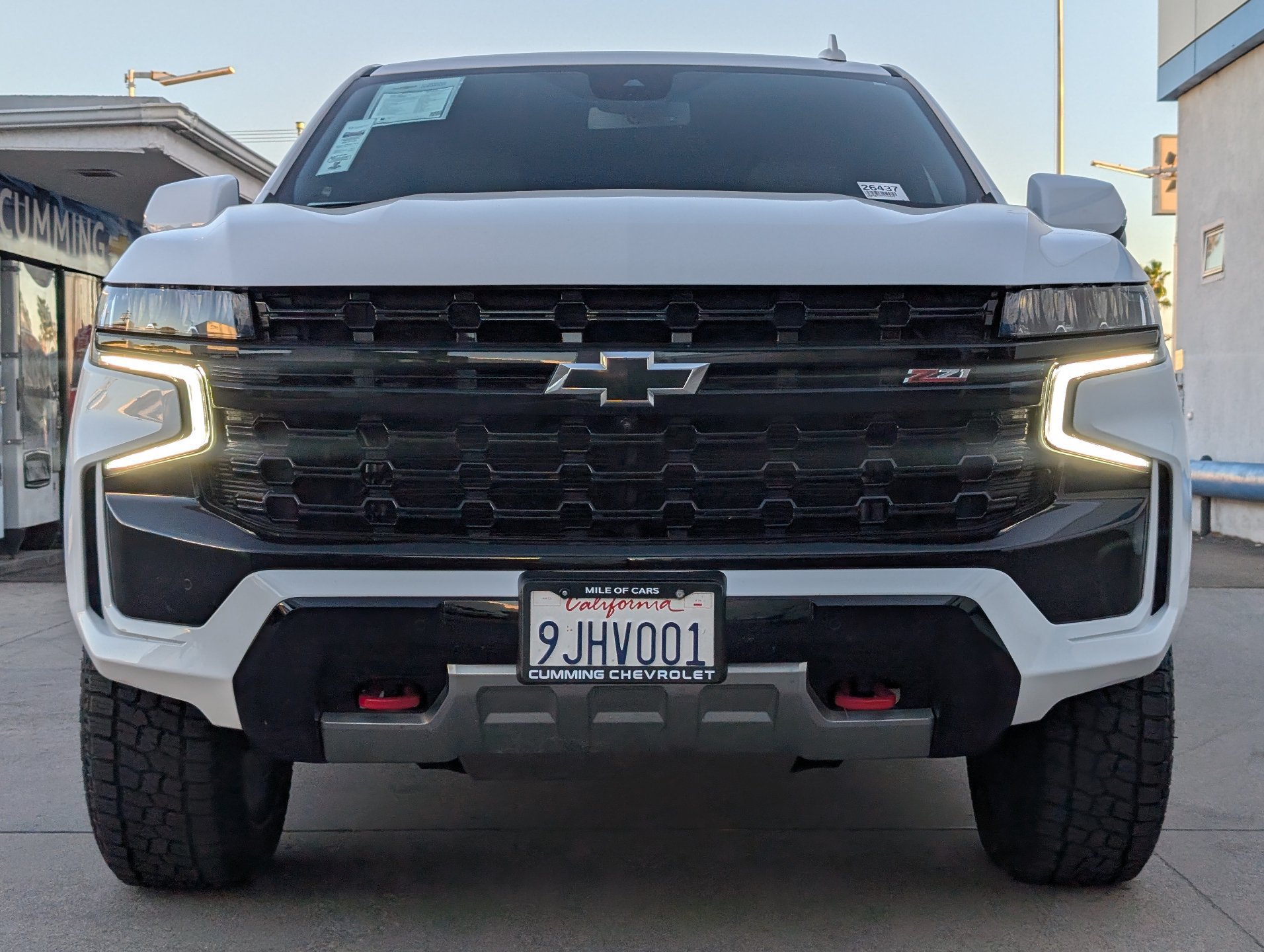 Used 2023 Chevrolet Tahoe Z71 w/ Luxury Package AWD/4WD image 5