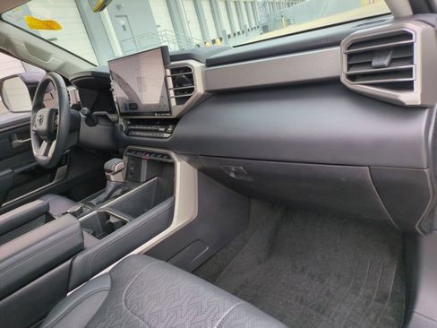 Used 2024 Toyota Tundra Limited image 21