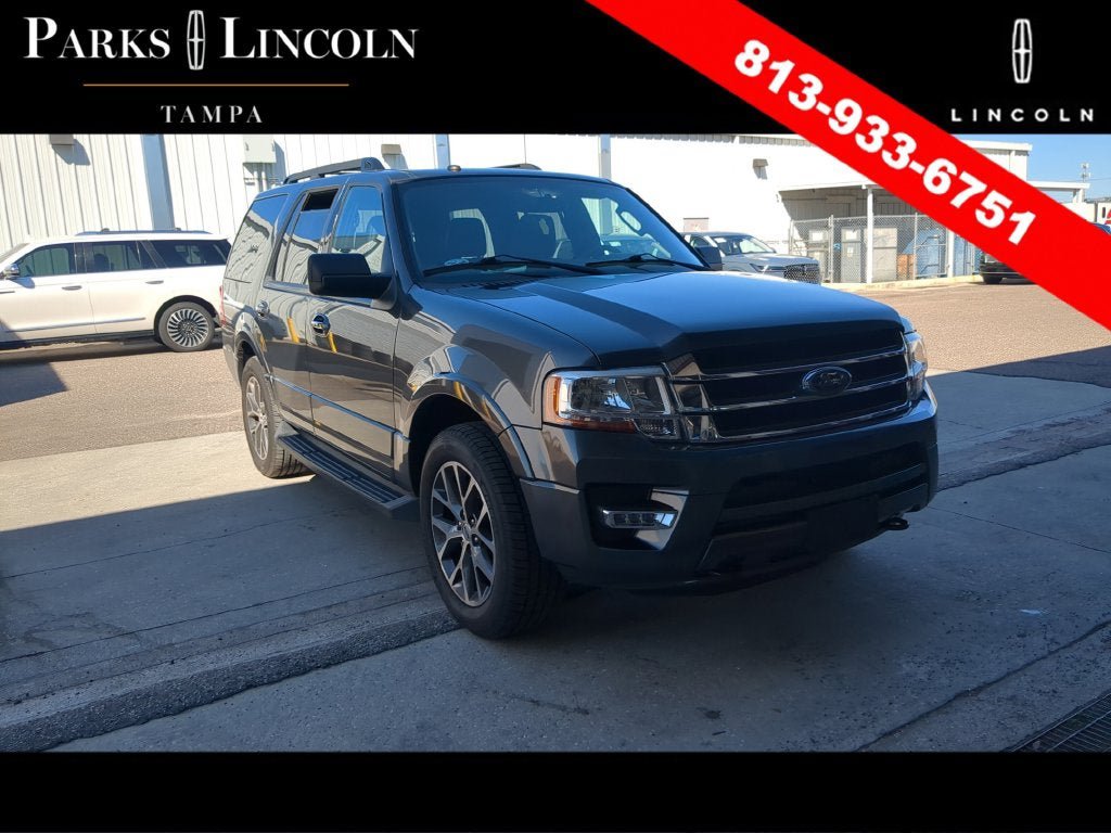 Used 2017 Ford Expedition XLT w/ Equipment Group 202A AWD/4WD image 2