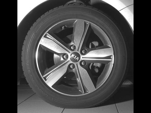 Used 2018 Kia Forte S w/ S Technology Plus Package FWD image 26