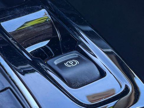 Used 2023 Chevrolet Bolt EUV LT w/ Convenience Package image 30