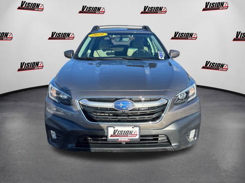 Used 2021 Subaru Outback Premium image 2