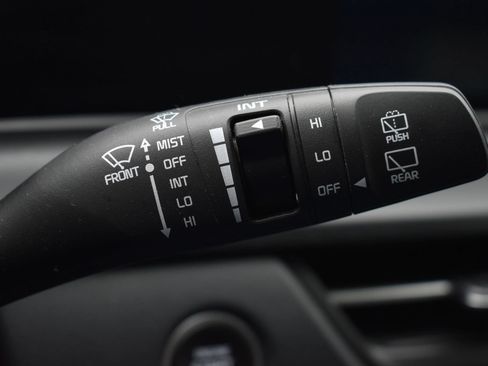 Used 2024 Kia Seltos SX w/ SX Sunroof Package AWD/4WD image 24