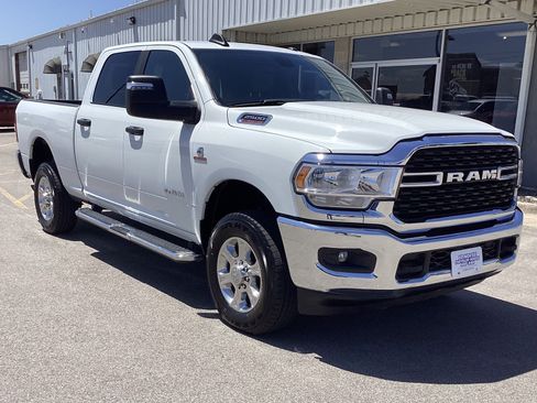 Used 2024 RAM 2500 Big Horn AWD/4WD image 3