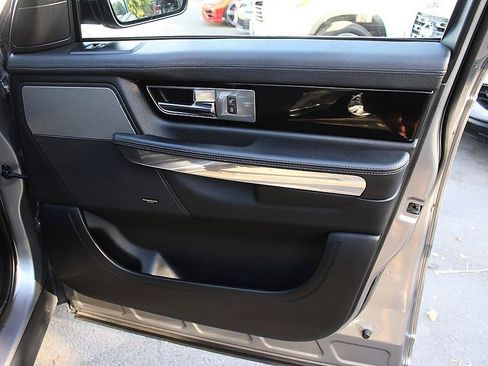 Used 2013 Land Rover Range Rover Sport HSE AWD/4WD image 24