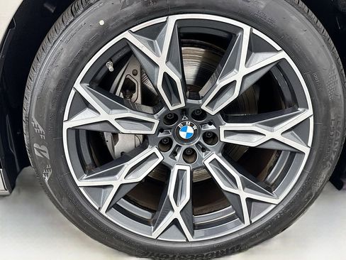Certified 2024 BMW i7 xDrive60 image 31
