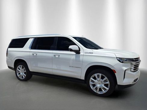 Used 2022 Chevrolet Suburban High Country AWD/4WD image 2