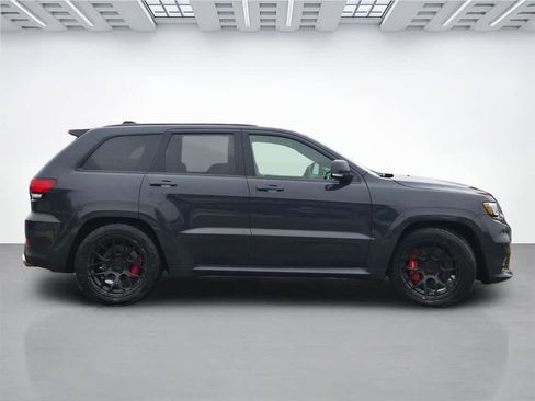 Used 2018 Jeep Grand Cherokee SRT image 7