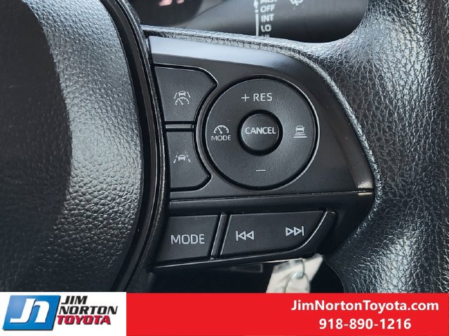 Used 2026 Toyota Corolla LE FWD image 29