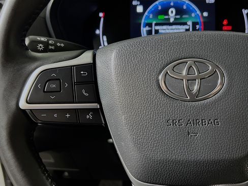 Used 2024 Toyota Grand Highlander FWD image 16