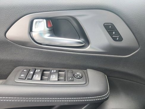 New 2026 Chrysler Pacifica Select image 15
