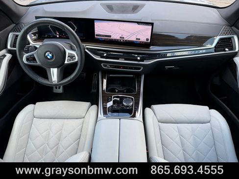 Used 2024 BMW X5 xDrive40i w/ M Sport Package AWD/4WD image 21