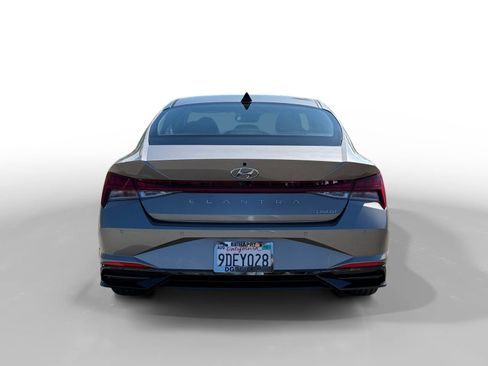 Certified 2023 Hyundai Elantra Limited FWD image 4