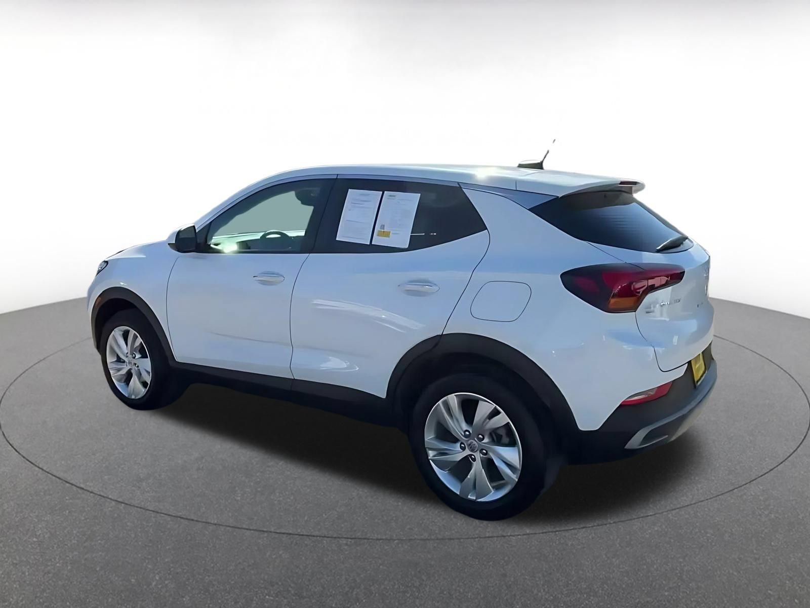 Used 2025 Buick Encore GX Preferred AWD/4WD image 9