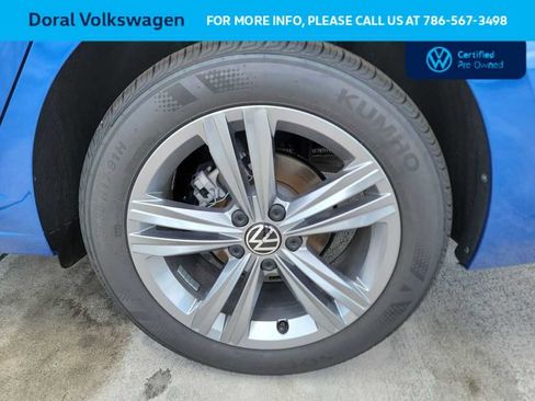 Used 2023 Volkswagen Jetta SE w/ Panoramic Sunroof Package FWD image 17