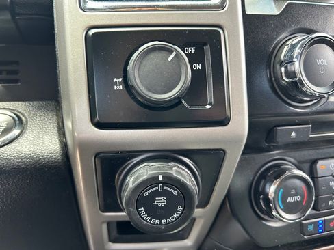 Used 2016 Ford F150 Lariat RWD image 30