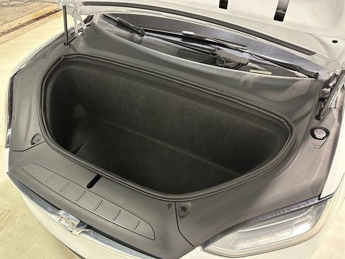 Used 2019 Tesla Model X Long Range AWD/4WD image 4