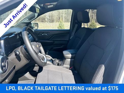 Used 2024 Chevrolet Colorado LT w/ LT Convenience Package II RWD image 5