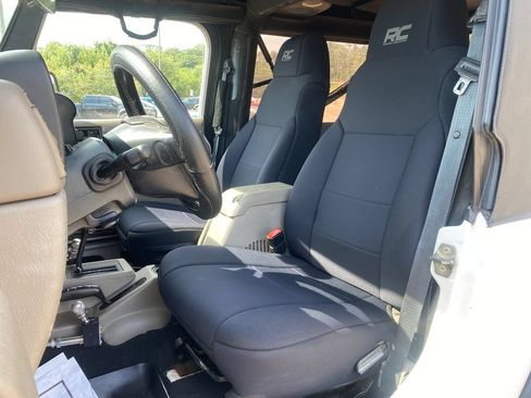 Used 2005 Jeep Wrangler Unlimited AWD/4WD image 19