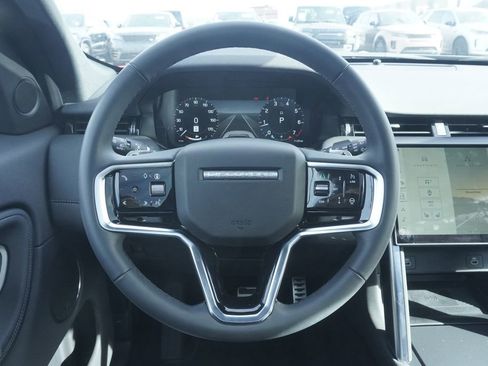 Used 2025 Land Rover Discovery Sport Dynamic SE image 10