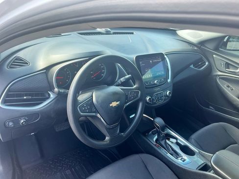 Used 2024 Chevrolet Malibu LT FWD image 9