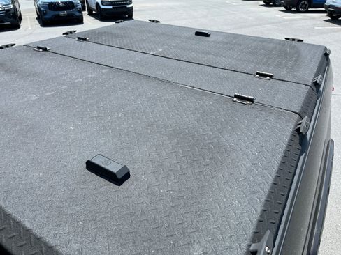Used 2015 Toyota Tundra SR5 w/ Floor Mat Package AWD/4WD image 8