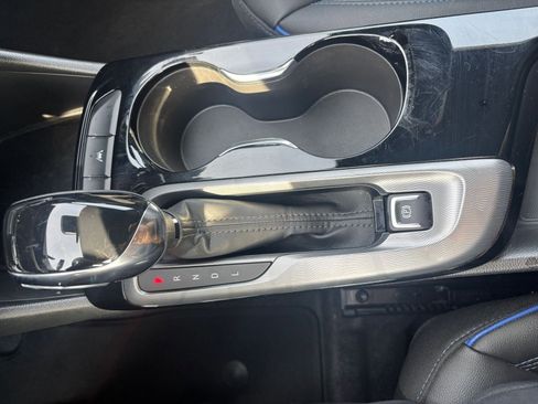 Used 2025 Buick Envista Sport Touring image 39