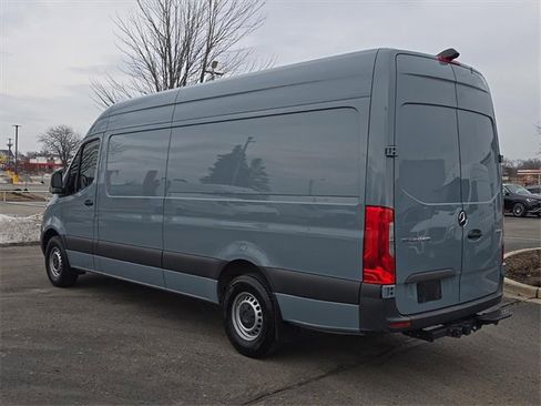 Used 2023 Mercedes-Benz Sprinter 2500 image 5