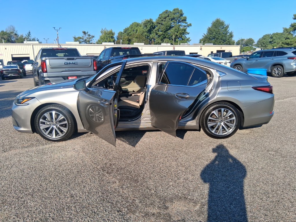 Used 2021 Lexus ES 350 w/ Premium Package FWD image 18